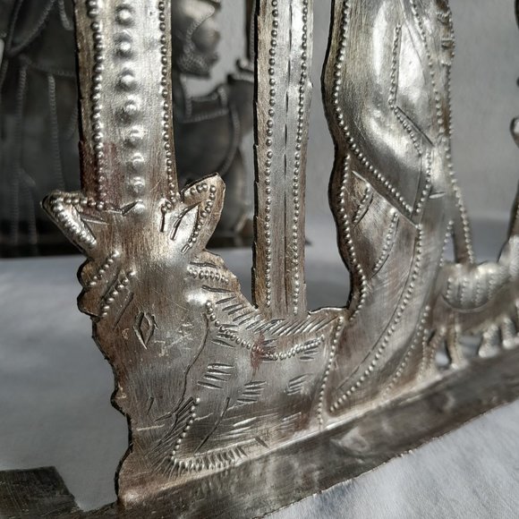 Unique Metal Nativity Set 3 Piece Freestanding 9x10 inch each - Picture 8 of 10